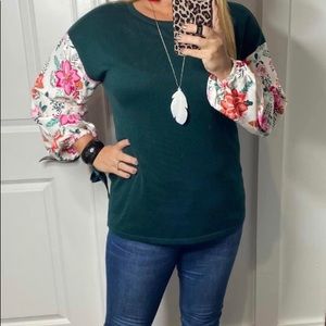 Flouncy top women’s L